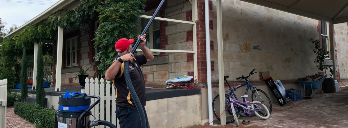 Gutter Cleaning Woodside before and after